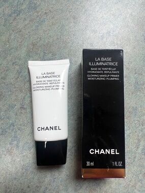 CHANEL La Base Illuminatrice Primer